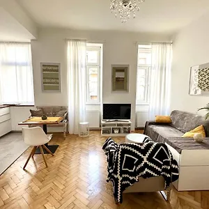  Apartment Cozy City Close To Metro - Self Check-in