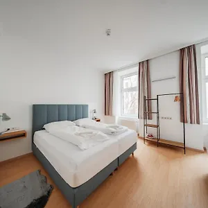 74 Living Viena